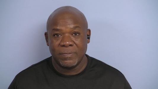 Elton Rumph Sr a registered Sexual Offender or Predator of Florida