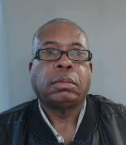 Elliott Dedon Hutchinson II a registered Sexual Offender or Predator of Florida