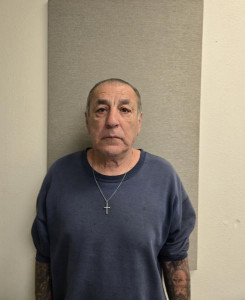 Roberto Vigil Sr a registered Sex Offender of New Mexico