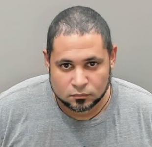 Elvis Enrique Gonzalez a registered Sexual Offender or Predator of Florida