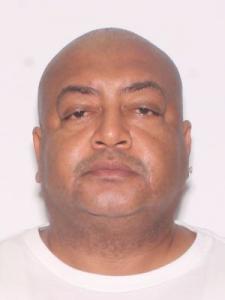 Darrell Reonard Huggins a registered Sexual Offender or Predator of Florida