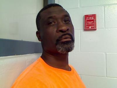 Vernon Bernard Moss a registered Sexual Offender or Predator of Florida