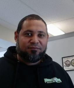 Elvis Enrique Gonzalez a registered Sexual Offender or Predator of Florida