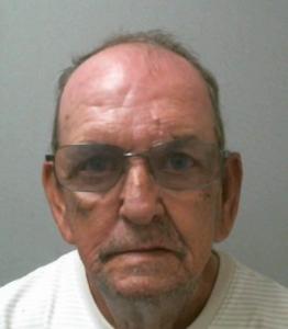 Lloyd Lee Edge a registered Sexual Offender or Predator of Florida