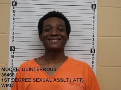 Quinterrous Jontraile Moore a registered Sex Offender of Wyoming