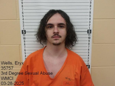 Eryx Vadin Wells a registered Sex Offender of Wyoming