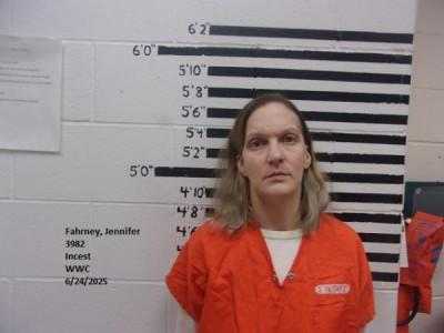 Jennifer Renee Fahrney a registered Sex Offender of Wyoming