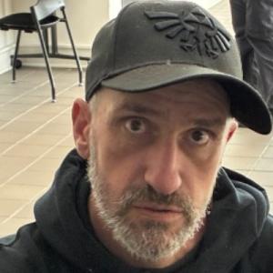 Robert Earl Houchins Jr a registered Sex Offender of Oregon