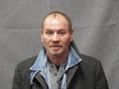 Edgard Almodovar a registered Sex Offender of Wisconsin