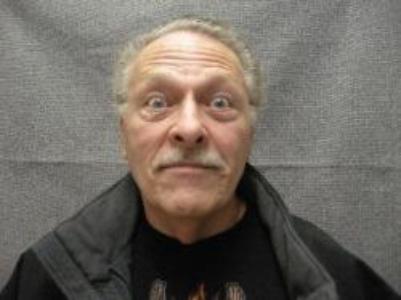 Warren W Gross a registered Sex Offender of Wisconsin