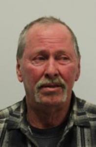 Lowell Edward Guernsey a registered Sex Offender of Wisconsin