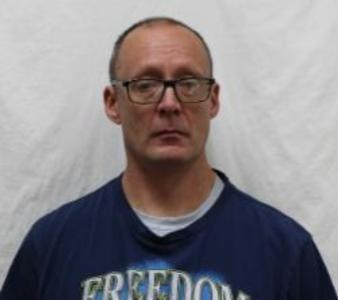 Travis J Stelzer a registered Sex Offender of Wisconsin