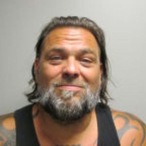 Robert E. Davis III a registered Criminal Offender of New Hampshire