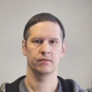 Raymond J. Houle Jr a registered Criminal Offender of New Hampshire