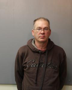 Daniel Eric Perdue a registered Sex Offender of West Virginia