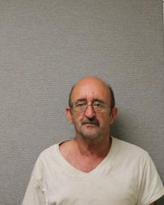 Everett Charles Nicholson a registered Sex Offender of West Virginia