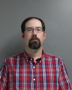 Justin R Hoover a registered Sex Offender of West Virginia