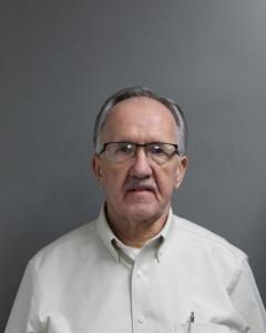 Everett L Hutson a registered Sex Offender of West Virginia