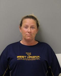 April L Hunnicutt a registered Sex Offender of West Virginia