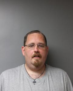 Daniel Zane Lipps a registered Sex Offender of West Virginia