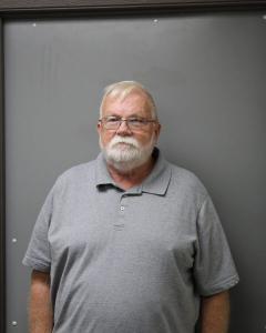 Myron D Bragg a registered Sex Offender of West Virginia