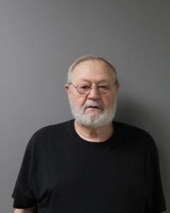 Larry Edward Clonch a registered Sex Offender of West Virginia