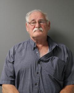 Bradley Wayne Summerson a registered Sex Offender of West Virginia