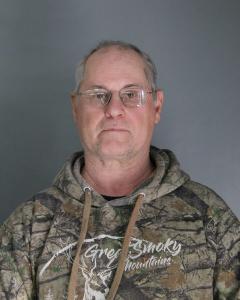 Roger D Edwards a registered Sex Offender of West Virginia