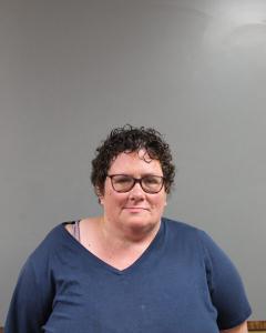 Jennifer Renee Jones a registered Sex Offender of West Virginia