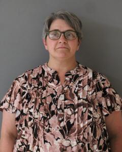 Laurie M Mccourt a registered Sex Offender of West Virginia