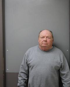Robert Dean Reynolds a registered Sex Offender of West Virginia