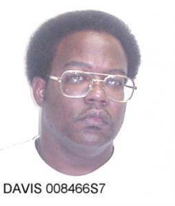 Lander Davis a registered Sex Offender of North Carolina