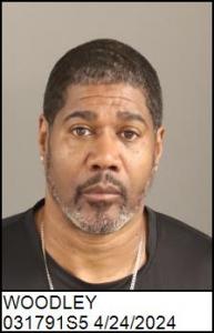 Deron Arnaz Woodley a registered Sex Offender of North Carolina