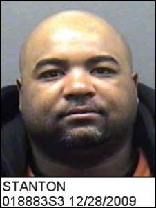 Lamont Stanton a registered Sex Offender of Illinois