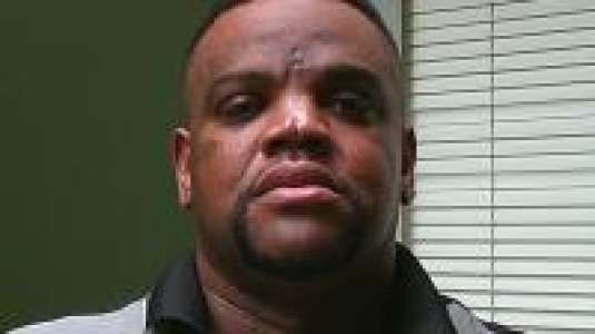Damon Lamont Beverly a registered Sex Offender of California
