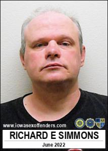 Richard Edward Simmons a registered Sex Offender of Iowa