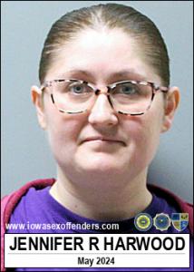 Jennifer Renee Harwood a registered Sex Offender of Iowa