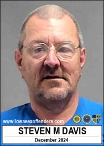 Steven Michael Davis a registered  of Iowa