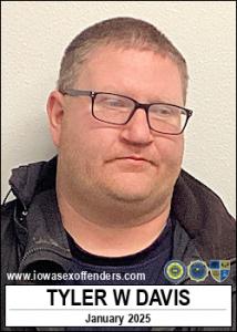 Tyler Wayne Davis a registered Sex Offender of Iowa