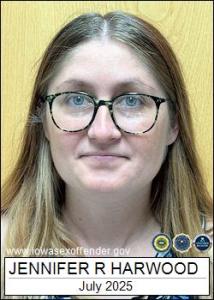 Jennifer Renee Harwood a registered Sex Offender of Iowa