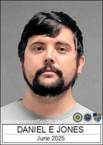 Daniel Edward Jones a registered Sex Offender of Iowa