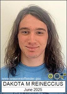 Dakota Matthew Reineccius a registered Sex Offender of Illinois