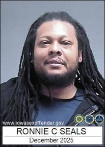 Ronnie Cassanova Seals a registered Sex Offender of Iowa