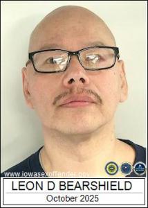 Leon Dean Bearshield a registered Sex Offender of Iowa