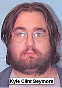 Kyle Clint Seymore a registered Sex Offender of Illinois