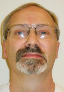 Wayne E Luth a registered Sex Offender of Illinois