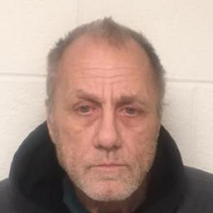 Howard J Gust a registered Sex Offender of Illinois