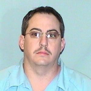 Robert J Thomas a registered Sex Offender of Illinois