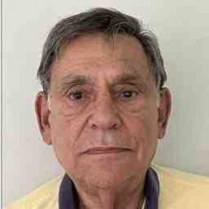 Leslie E Strauss a registered Sex Offender of Illinois