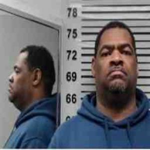 Jose Vendez Kyles a registered Sex Offender of Illinois